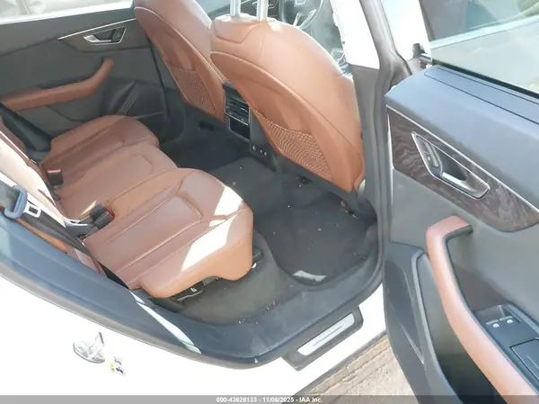 WA1CVAF12KD029820 2019 AUDI Q8 - Image 8