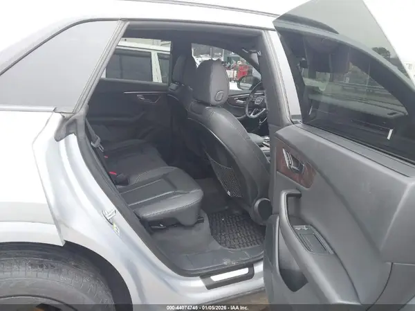 WA1CVAF13KD012475 2019 AUDI Q8 - Image 8