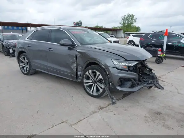 WA1CVAF13KD014999 2019 AUDI Q8 - Image 1