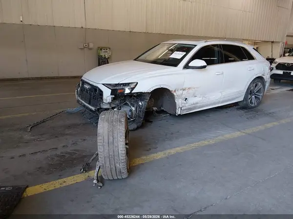 WA1CVAF13KD018485 2019 AUDI Q8 - Image 2