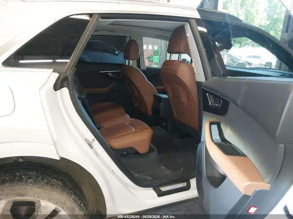 WA1CVAF13KD018485 2019 AUDI Q8 - Image 8