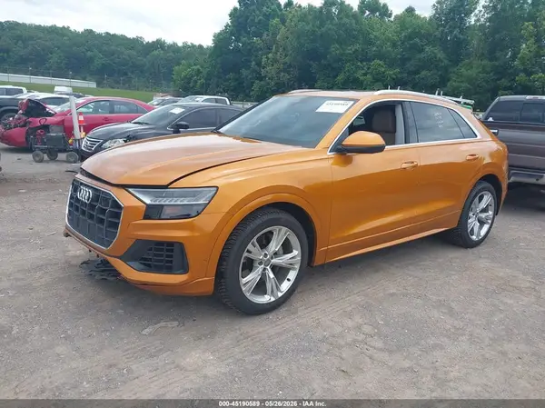 WA1CVAF13KD040129 2019 AUDI Q8 - Image 2