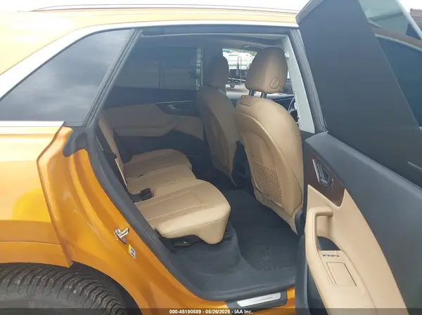 WA1CVAF13KD040129 2019 AUDI Q8 - Image 8