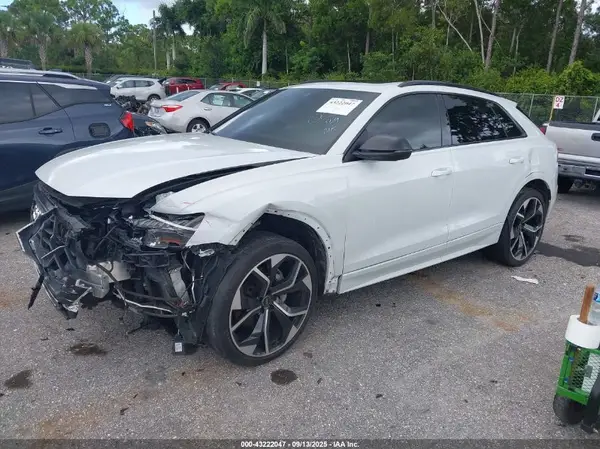 WA1CVAF14KD009293 2019 AUDI Q8 - Image 2