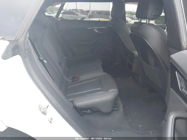 WA1CVAF14KD009293 2019 AUDI Q8 - Image 8