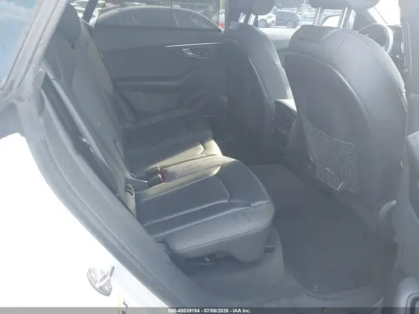 WA1CVAF14KD014557 2019 AUDI Q8 - Image 8