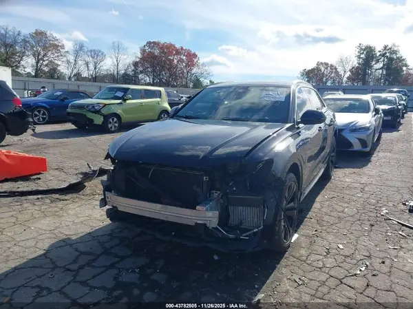 WA1CVAF14KD027356 2019 AUDI Q8 - Image 2