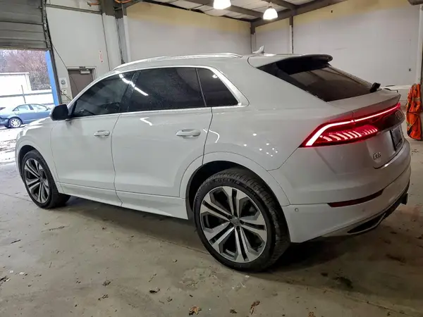 WA1CVAF15KD010100 2019 AUDI Q8 - Image 2