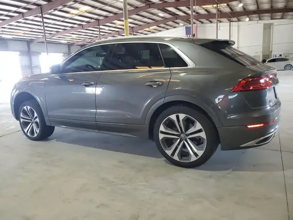 WA1CVAF15KD046563 2019 AUDI Q8 - Image 2
