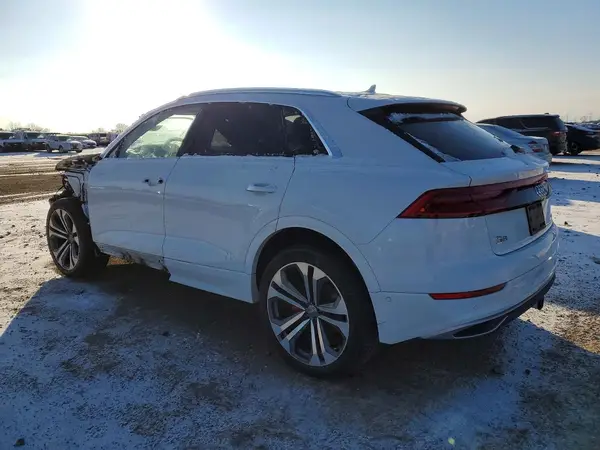 WA1CVAF16KD035524 2019 AUDI Q8 - Image 2