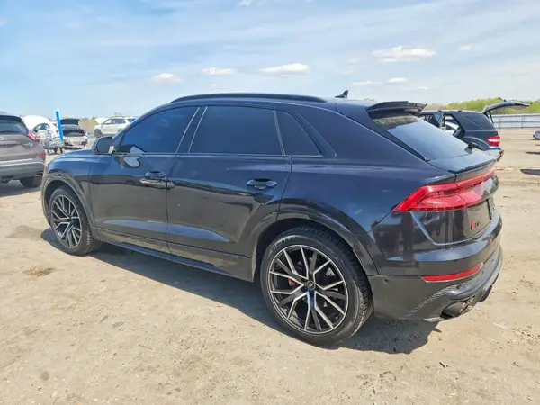 WA1CVAF17KD008347 2019 AUDI Q8 - Image 2