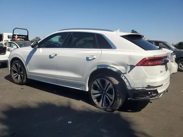 WA1CVAF17KD015329 2019 AUDI Q8 - Image 2