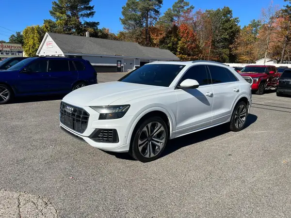 WA1CVAF17KD015377 2019 AUDI Q8 - Image 2
