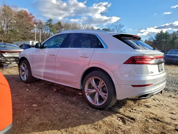WA1CVAF17KD018926 2019 AUDI Q8 - Image 2