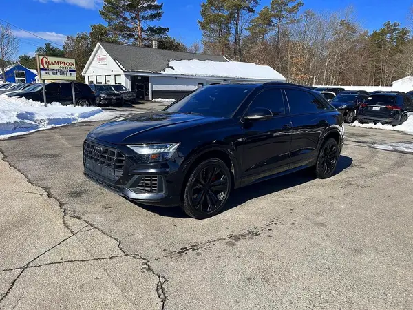 WA1CVAF17KD047343 2019 AUDI Q8 - Image 2