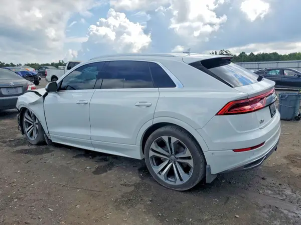 WA1CVAF18KD034651 2019 AUDI Q8 - Image 2