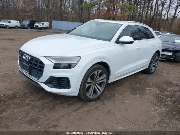 WA1CVAF19KD008236 2019 AUDI Q8 - Image 2
