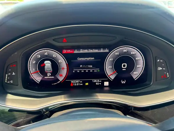 WA1CVAF19KD008785 2019 AUDI Q8 - Image 8