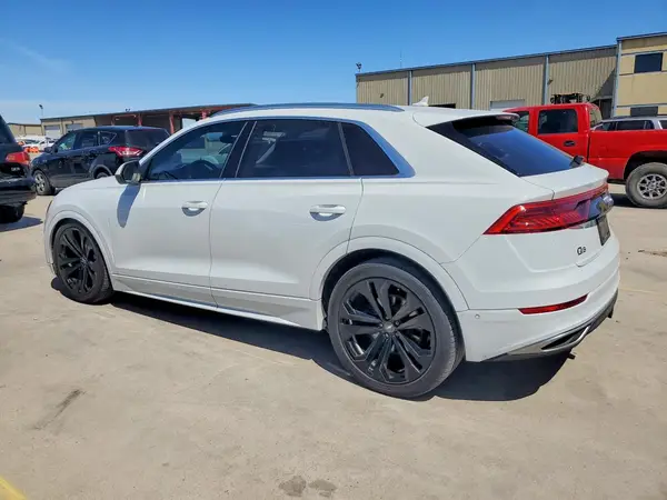 WA1CVAF1XKD008276 2019 AUDI Q8 - Image 2