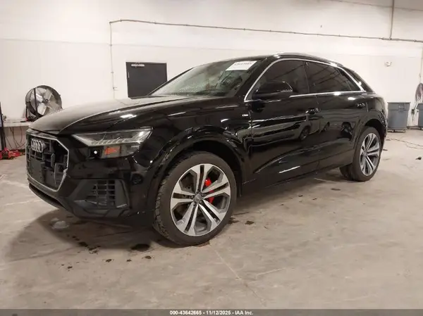 WA1CVAF1XKD015387 2019 AUDI Q8 - Image 2