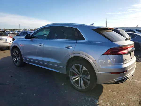 WA1CVAF1XKD044937 2019 AUDI Q8 - Image 2