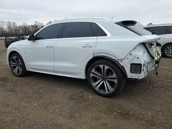WA1CVBF10ND022892 2022 AUDI Q8 - Image 2