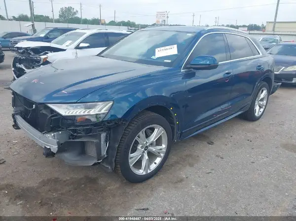 WA1CVBF11MD022043 2021 AUDI Q8 - Image 2
