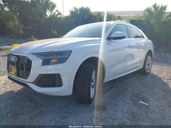 WA1CVBF18PD007608 2023 AUDI Q8 - Image 2