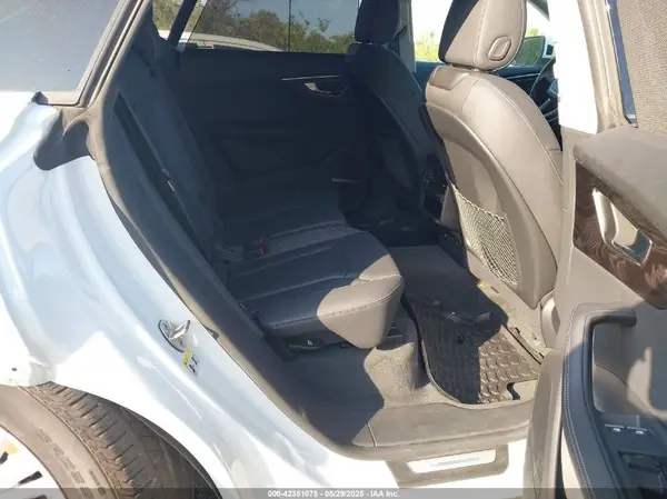 WA1CVBF18PD007608 2023 AUDI Q8 - Image 8