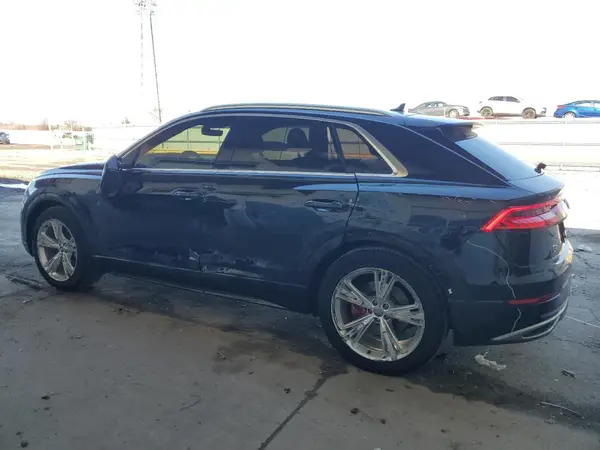 WA1CVBF19KD013040 2019 AUDI Q8 - Image 2