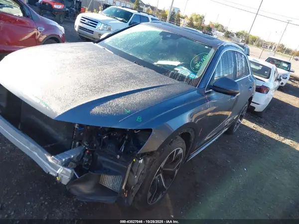 WA1CVBF19KD034955 2019 AUDI Q8 - Image 2
