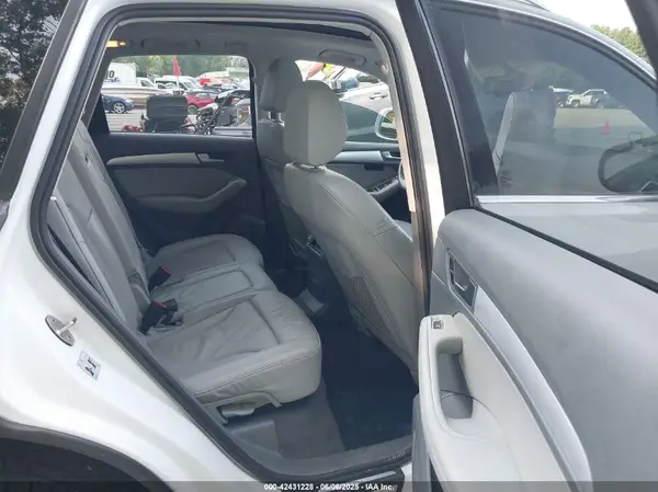 WA1D7AFP1HA099855 2017 AUDI Q5 - Image 8