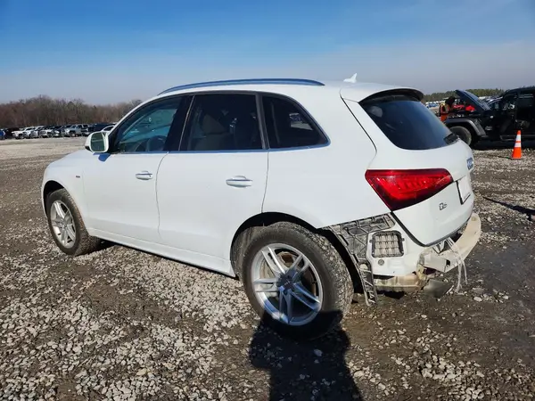 WA1D7AFP6HA068245 2017 AUDI Q5 - Image 2