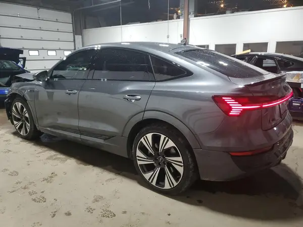 WA1DABGE6RB007445 2024 AUDI Q8 - Image 2