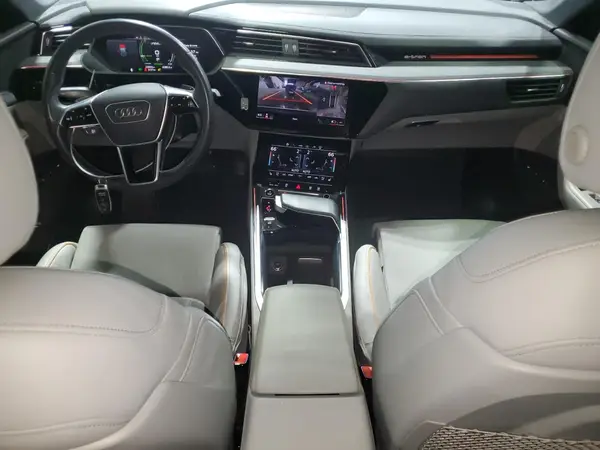 WA1DABGE6RB007445 2024 AUDI Q8 - Image 8