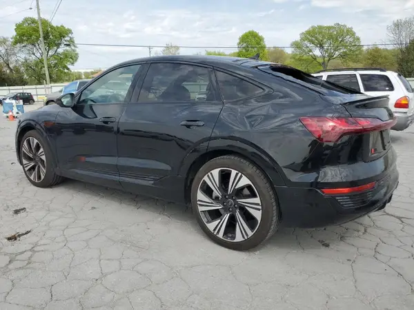 WA1DABGE7RB005395 2024 AUDI Q8 - Image 2