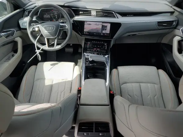 WA1DABGE7RB005395 2024 AUDI Q8 - Image 8