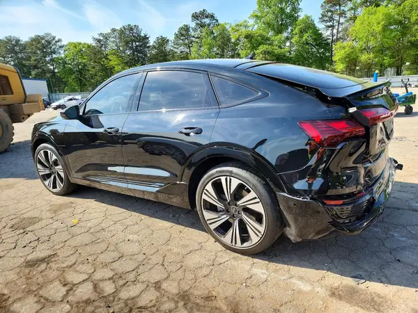 WA1DABGEXRB005407 2024 AUDI Q8 - Image 2