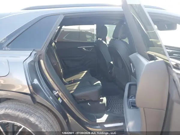 WA1DVBF19PD029122 2023 AUDI Q8 - Image 8