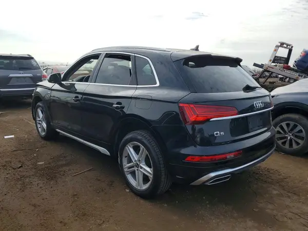 WA1E2AFY0M2113471 2021 AUDI Q5 - Image 2