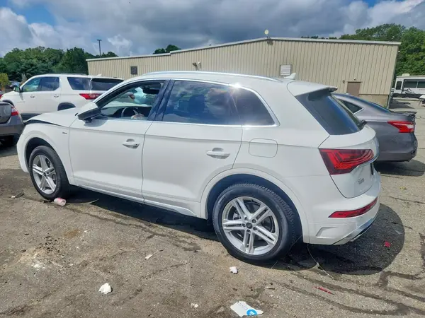 WA1E2AFY0S2035772 2025 AUDI Q5 - Image 2