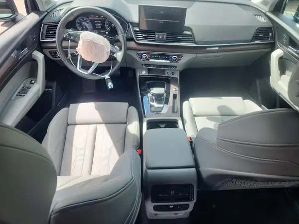 WA1E2AFY0S2035772 2025 AUDI Q5 - Image 8