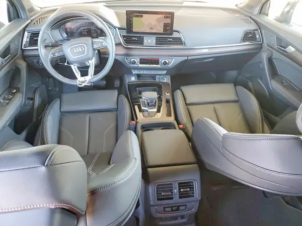 WA1E2AFY0S2059473 2025 AUDI Q5 - Image 8