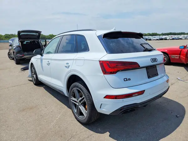 WA1E2AFY0S2062373 2025 AUDI Q5 - Image 2