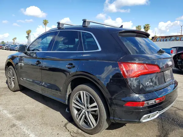 WA1E2AFY1L2070077 2020 AUDI Q5 - Image 2