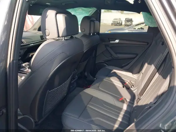 WA1E2AFY1S2018821 2025 AUDI Q5 - Image 8