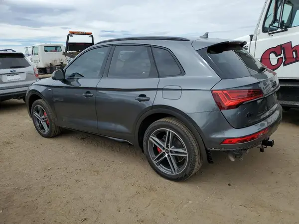 WA1E2AFY1S2032749 2025 AUDI Q5 - Image 2