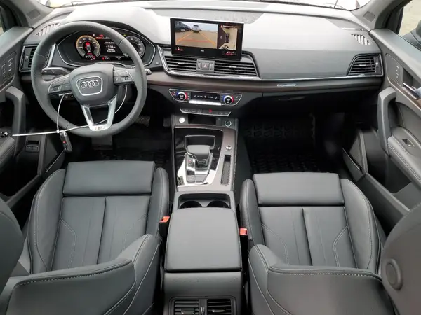WA1E2AFY1S2032749 2025 AUDI Q5 - Image 8