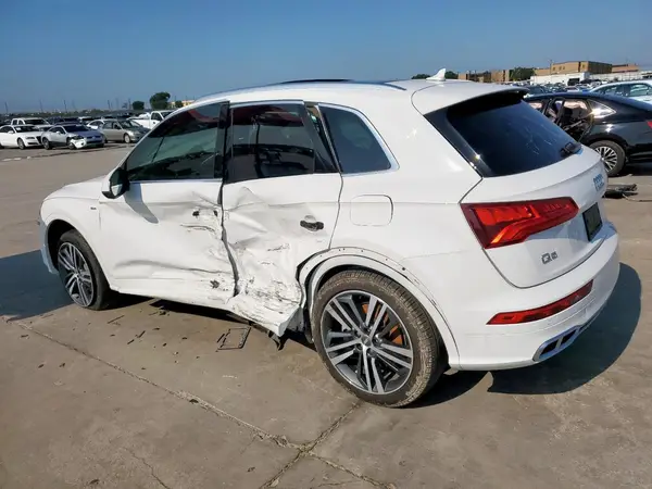 WA1E2AFY2L2051618 2020 AUDI Q5 - Image 2