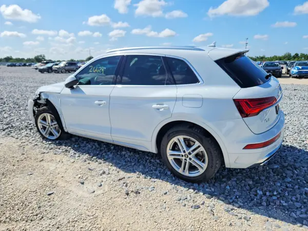 WA1E2AFY2M2048168 2021 AUDI Q5 - Image 2